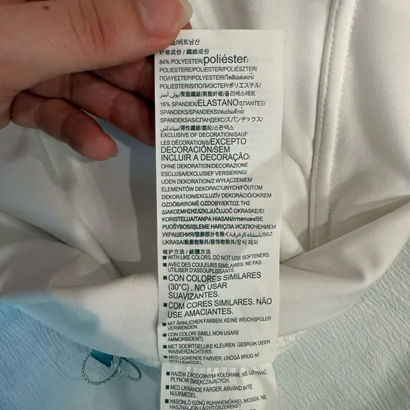 Under Armour White HeatGear Golf Skirt - Picture 5 of 5